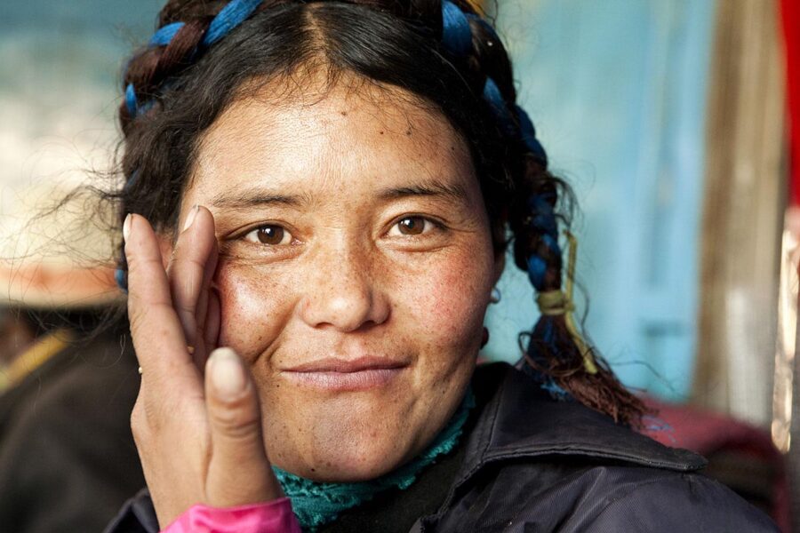young lady from the Gyantse drinkery